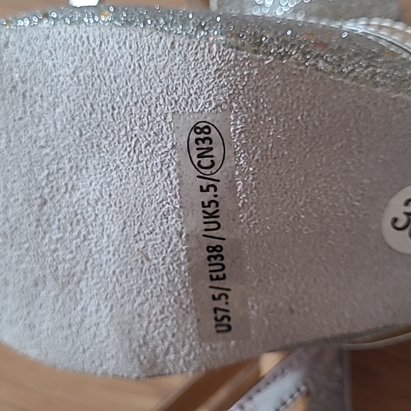 Unworn silver ballroom shoes - Picture 6 of 8